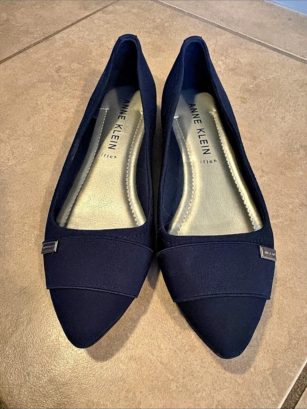 Anne Klein Akoleesa Pointed-Toe Flats in Blue US 7.5 M